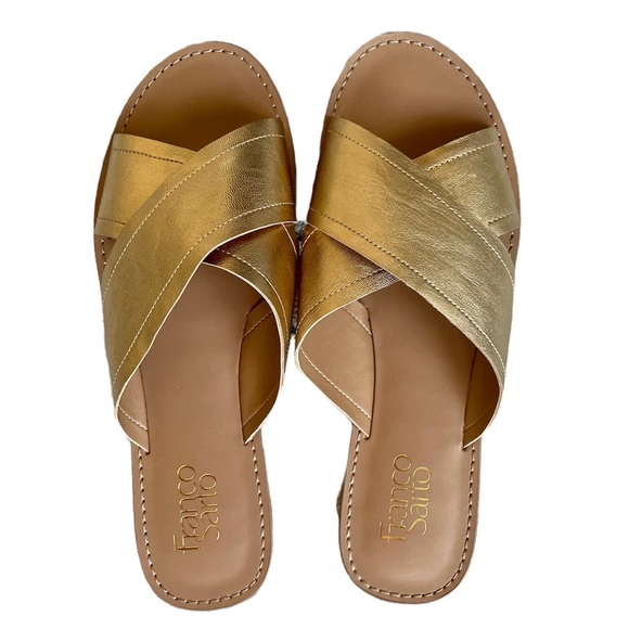 LIKE NEW Franco Sarto Gold Slide Sandals size 9 - Picture 4 of 5